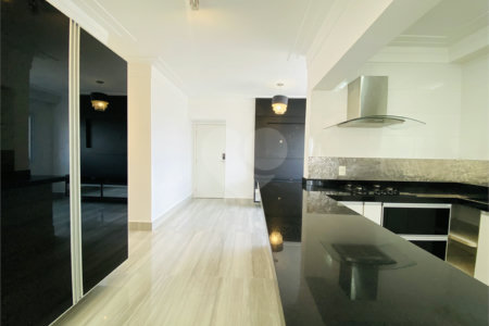 Apartamento à venda com 2 quartos, sendo 1 suíte,  no Centro, São Bernardo do Campo, SP