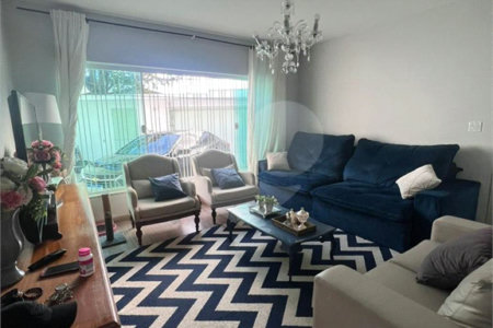 Casa à venda com 3 quartos em Vila Oliveira, Mogi das Cruzes, SP