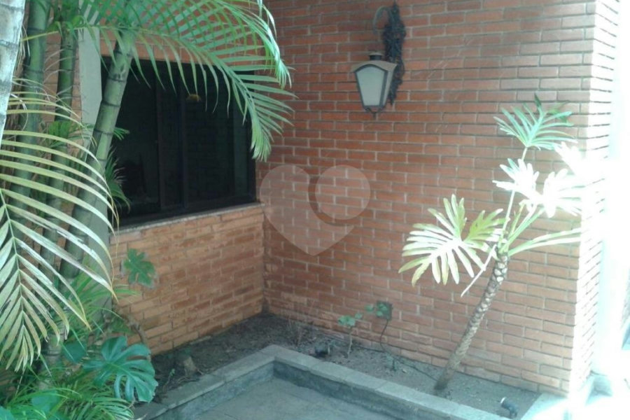 Sobrado à venda com 5 quartos, sendo 1 suíte, em Tremembé, São Paulo, SP
