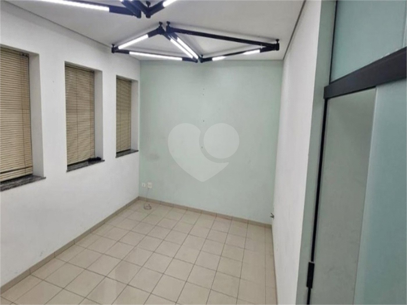 Sala à venda em Vila Regente Feijó, São Paulo, SP