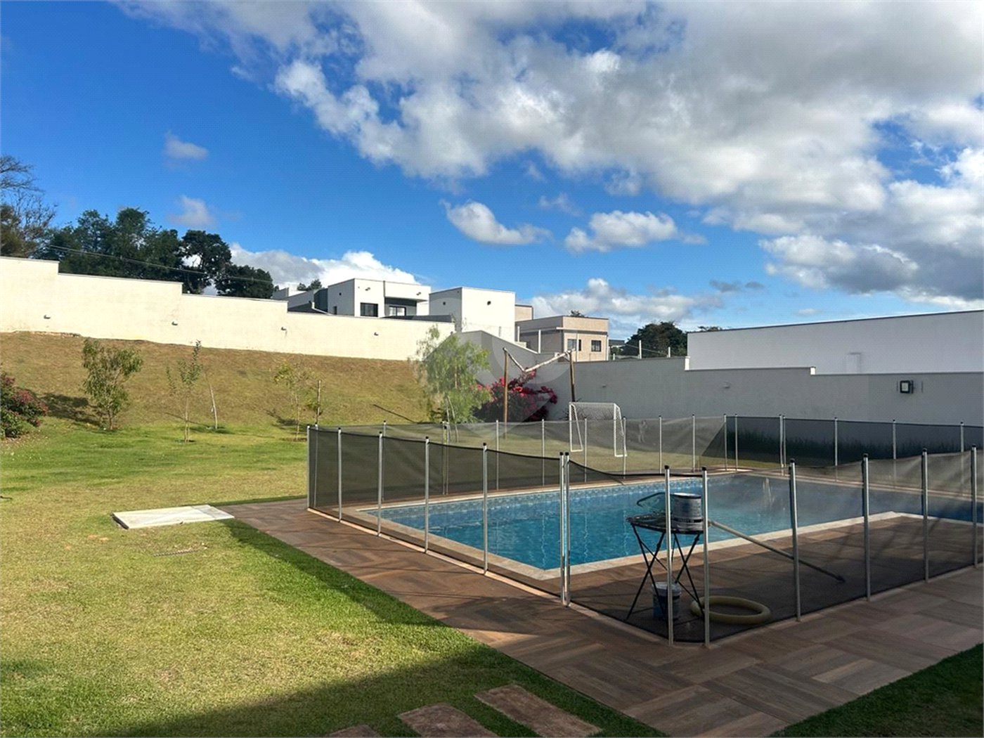 Casa à venda com 3 suítes no condomínio Terras de Lucas, Sorocaba - SP