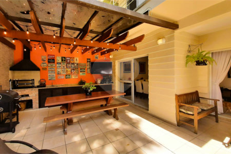 Casa à venda com 4 suítes no condomínio Vila das Acacias, São Paulo - SP