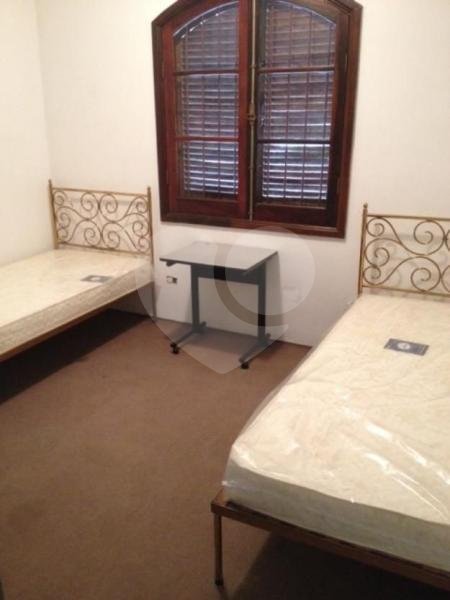 Casa à venda com 6 quartos, sendo 1 suíte,  em Vila Morse, São Paulo, SP