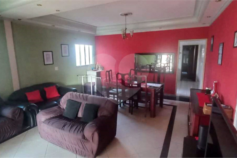 Casa à venda com 3 quartos, sendo 1 suíte, em Perus, São Paulo, SP