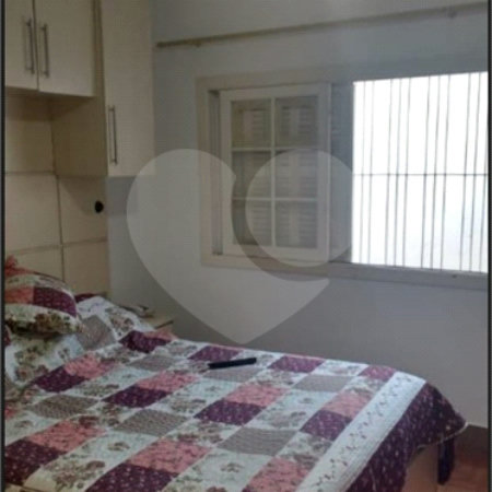 Casa à venda com 3 quartos, sendo 1 suíte,  no Centro, Poá, SP