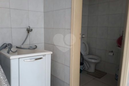 Sobrado à venda com 3 quartos, sendo 1 suíte,  em Esplanada Mendes Moraes, São Roque, SP