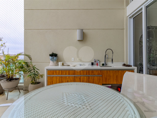 Apartamento à venda com 4 suítes em Campo Belo, São Paulo, SP