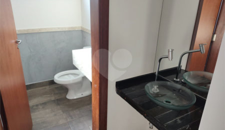 Casa à venda com 3 suítes no condomínio Santa Isabel I, Louveira - SP