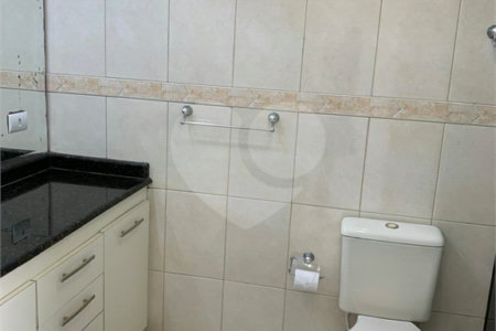 Sobrado à venda com 4 quartos, sendo 1 suíte, em Vila Campo Grande, São Paulo, SP