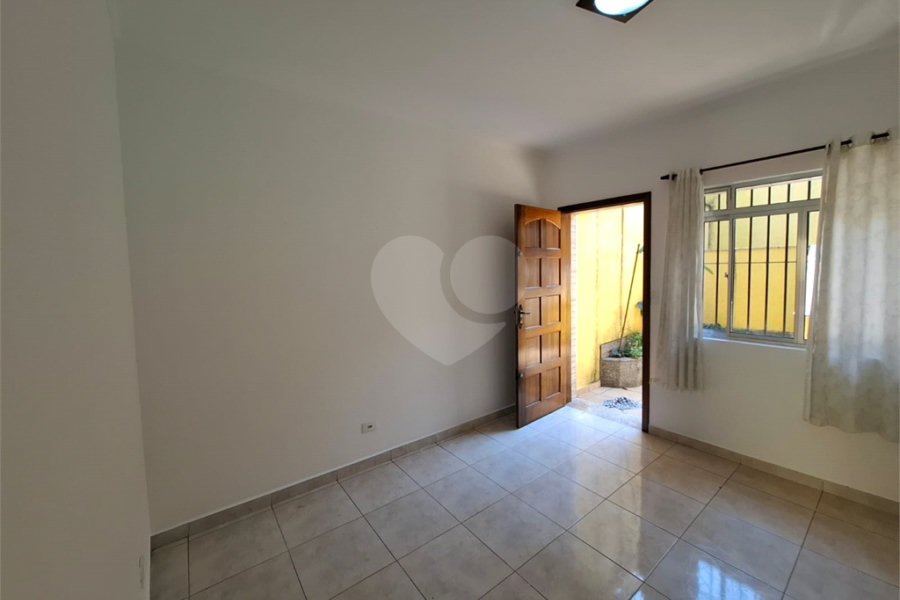 Sobrado à venda com 3 quartos no Brasilândia, São Paulo, SP