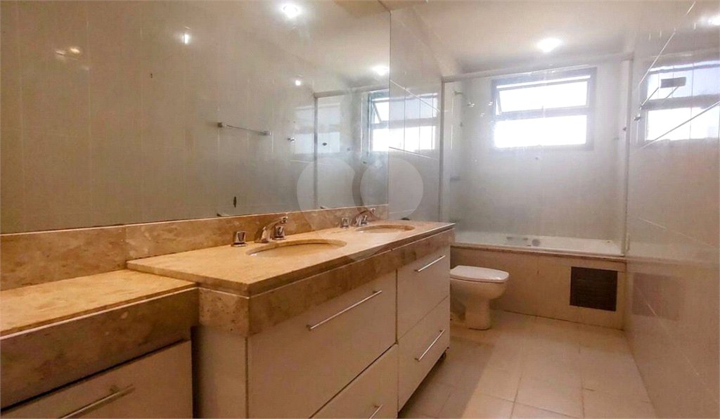 Cobertura à venda com 4 quartos, sendo 3 suítes, em Recreio dos Bandeirantes, Rio de Janeiro, RJ