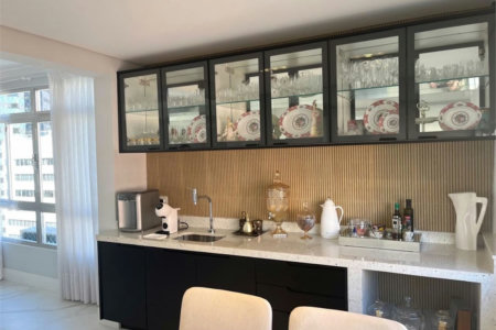 Apartamento Residencial à venda, Gonzaga, Santos - AP0199.