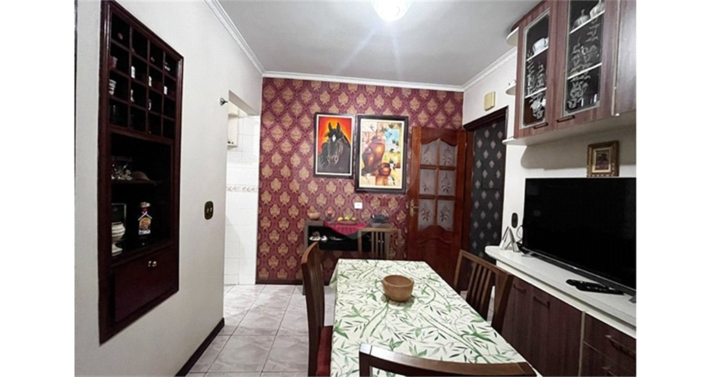 Casa à venda com 3 quartos, sendo 1 suíte, em Vila Boaçava, São Paulo, SP