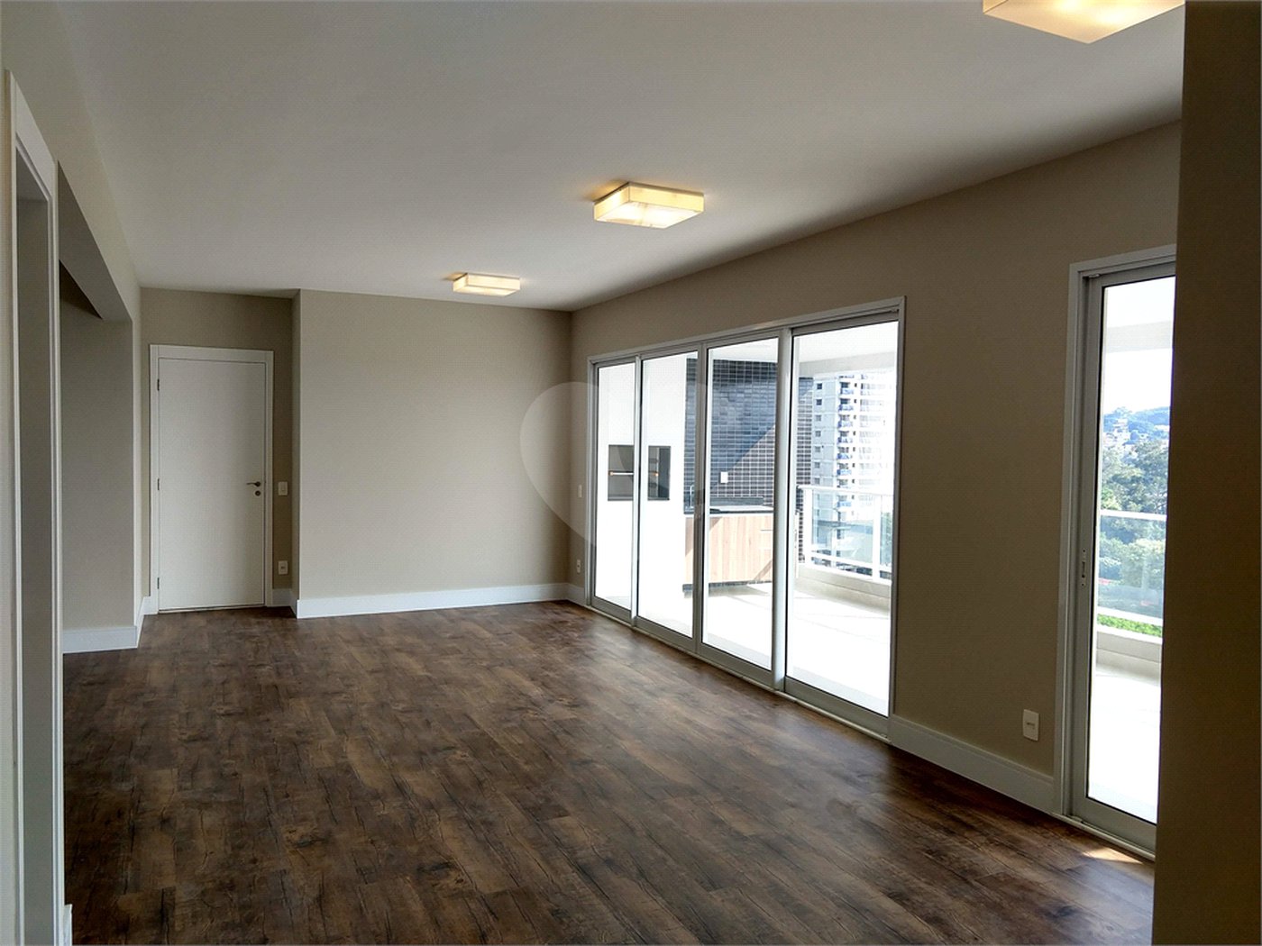 Apartamento à venda com 3 suítes em Vila Anastácio, São Paulo, SP