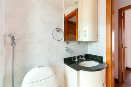 Apartamento à venda com 4 quartos, sendo 1 suíte, em Saúde, São Paulo, SP