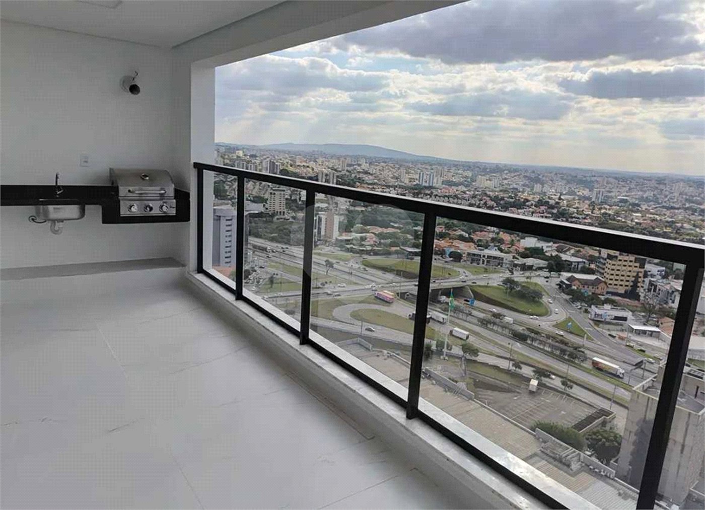 Apartamento à venda com 3 suítes em Parque Campolim, Sorocaba, SP