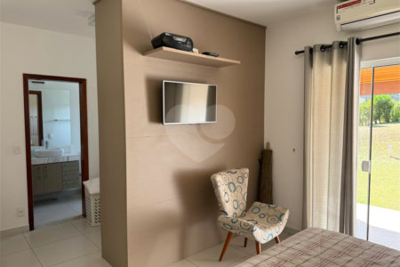 Casa à venda com 3 quartos, sendo 1 suíte, no condomínio Vale do Lago, Sorocaba - SP