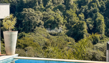Casa à venda com 3 quartos, sendo 3 suítes, no Condomínio Quintas da Boa Vista, Atibaia - SP