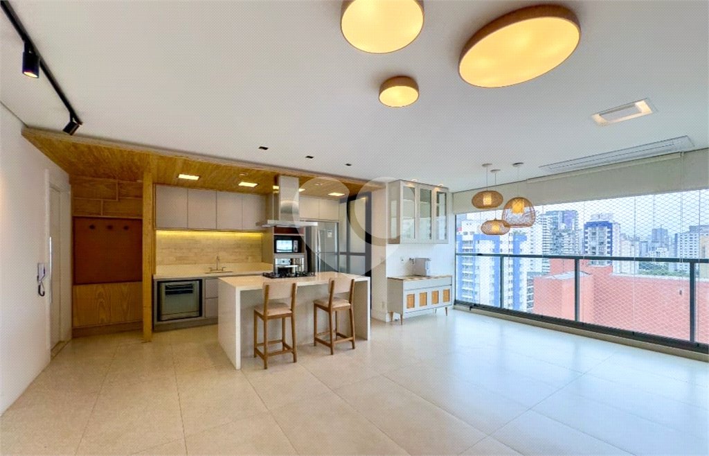 Apartamento à venda com 2 quartos, sendo 1 suíte,  em Vila Olímpia, São Paulo, SP