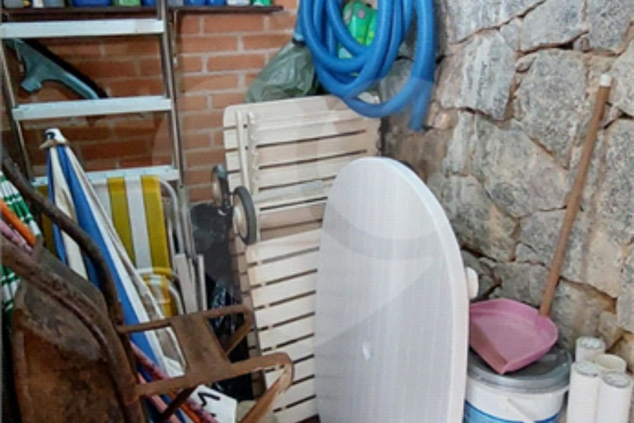 Casa à venda com 3 quartos, sendo 2 suítes, no condomínio Alpes de Caieiras, Caieiras - SP