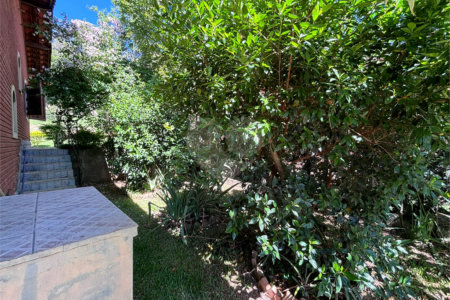 Casa Térrea à venda com 4 quartos, sendo 2 suítes, em Alpes D'Ouro, Bom Jesus dos Perdões, SP