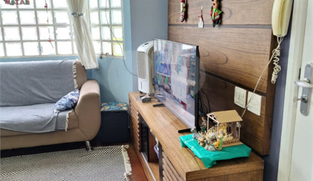Sobrado à venda com 3 quartos, sendo 1 suíte, em Vila Irmãos Arnoni, São Paulo, SP