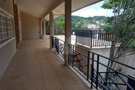 Casa à venda ou para alugar com 6 quartos, sendo 4 suítes, em Jardim Itaperi, Atibaia, SP