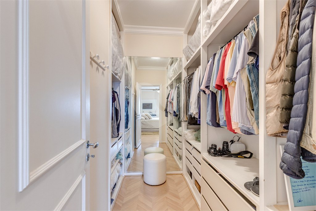 Apartamento à venda com 4 suítes em Jardim Marajoara, São Paulo, SP