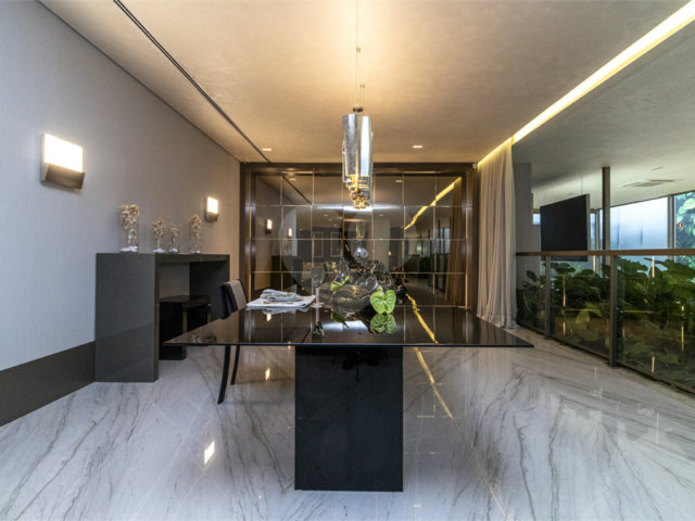 Apartamento à venda com 4 suítes em Jardim Guedala, São Paulo, SP