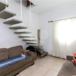Sobrado à venda com 2 quartos, sendo 1 suíte, em Chora Menino, São Paulo, SP