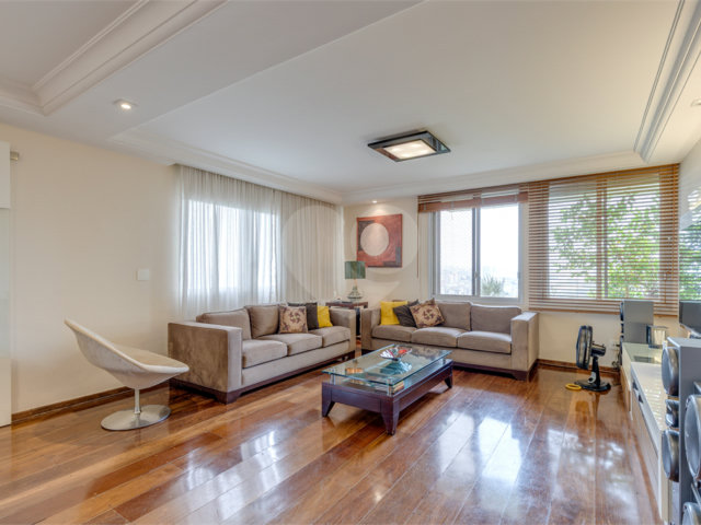 Apartamento à venda com 4 suítes em Jardim Marajoara, São Paulo, SP