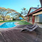 Casa à venda com 7 quartos, sendo 4 suítes, no condomínio Riviera de Santa Cristina XIII, Paranapanema - SP