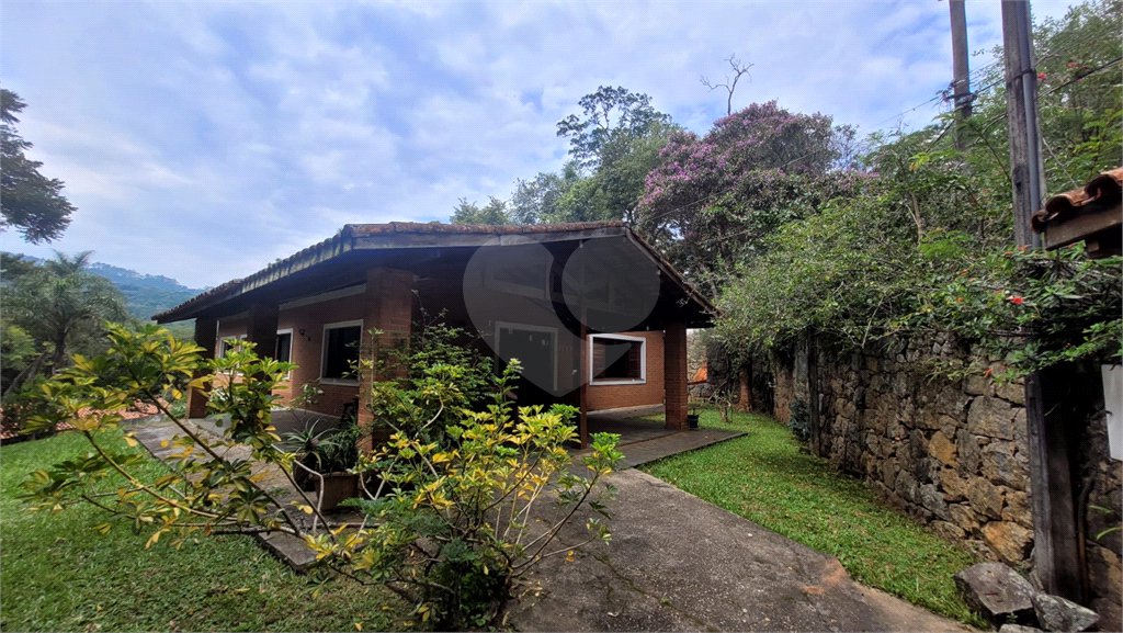 Casa Térrea à venda com 4 quartos, sendo 1 suíte, em Serra da Cantareira, Mairiporã, SP