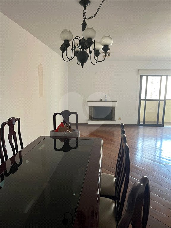 Apartamento à venda com 4 suítes em Vila Uberabinha, São Paulo, SP