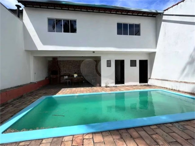Sobrado à venda com 5 quartos, sendo 3 suítes, em Vila Clarice, São Paulo, SP
