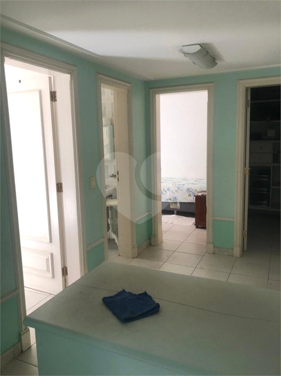Casa à venda com 4 suítes em Caxingui, São Paulo, SP