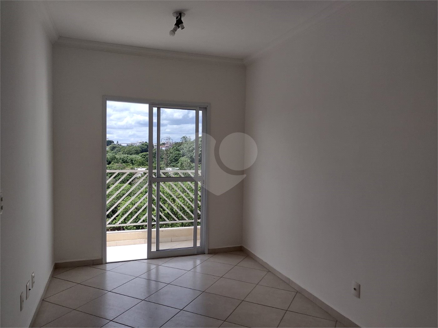 Apartamento à venda com 2 quartos, sendo 1 suíte, em Pinheirinho, Vinhedo, SP