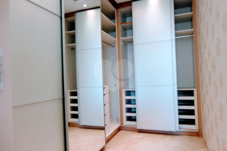 Casa à venda com 3 suítes no condomínio Residencial Jardim América, Vinhedo - SP