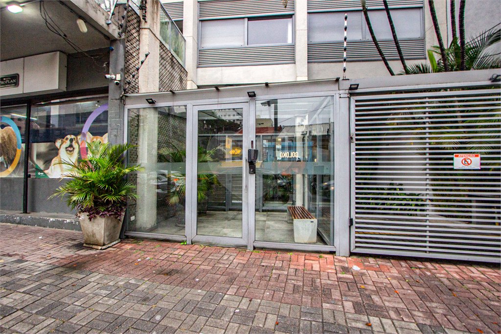 Apartamento à venda com 3 quartos, sendo 1 suíte, em Pinheiros, São Paulo, SP