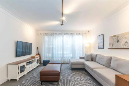 Sobrado à venda com 4 quartos, sendo 1 suíte,  em Cidade Monções, São Paulo, SP