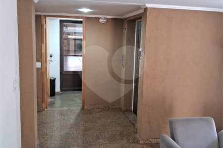 Apartamento à venda com 3 quartos, sendo 1 suíte,  em Vila Mariana, São Paulo, SP