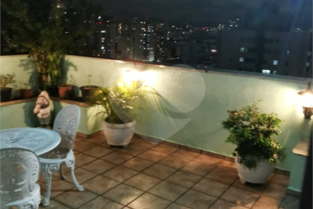 Cobertura à venda com 3 quartos em Vila Gumercindo, São Paulo, SP