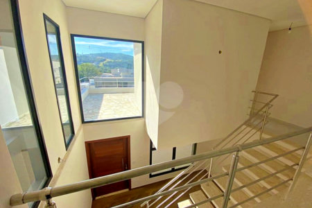 Casa à venda com 3 suítes no condomínio Santa Isabel I, Louveira - SP