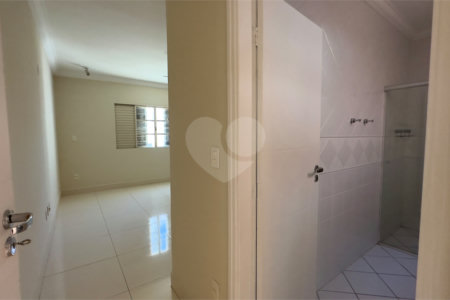 Casa para alugar com 4 quartos, sendo 3 suítes, em Vila Sfeir, Indaiatuba, SP