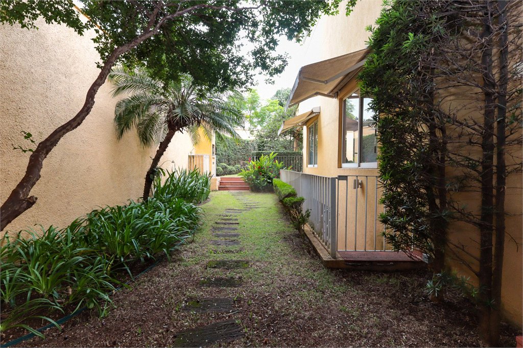 Casa à venda com 4 suítes no condomínio Residencial Courtyard Village, São Paulo - SP
