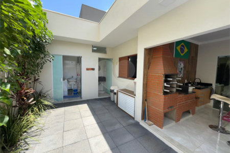 Casa térrea no Condomínio Faixa Azul