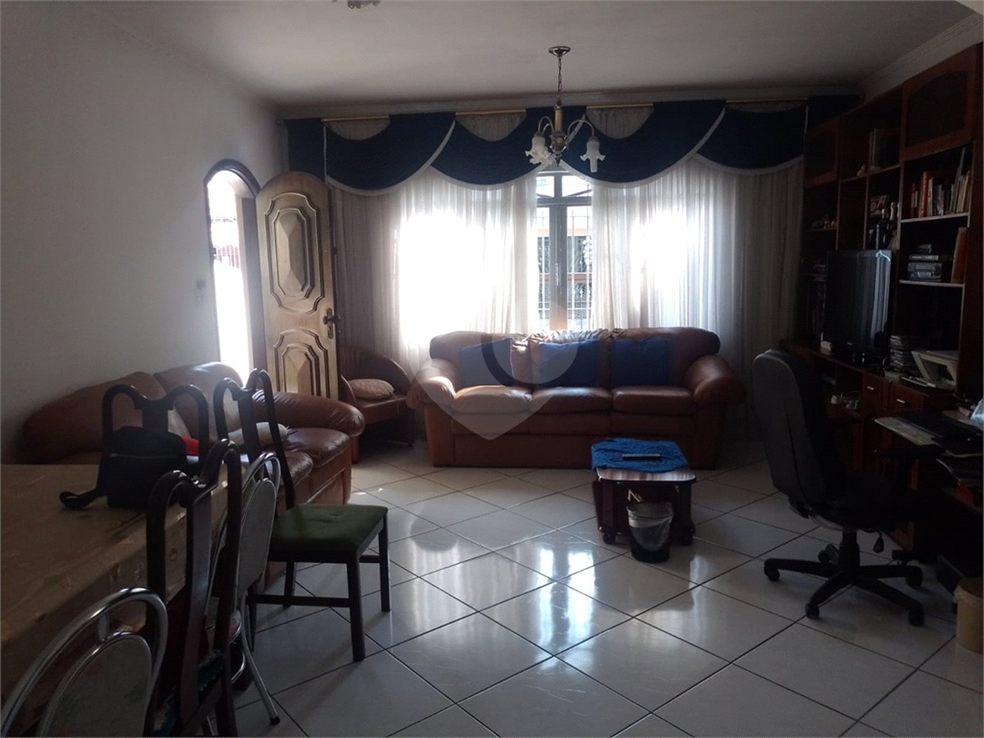Sobrado à venda com 3 quartos, sendo 1 suíte,  em Tremembé, São Paulo, SP