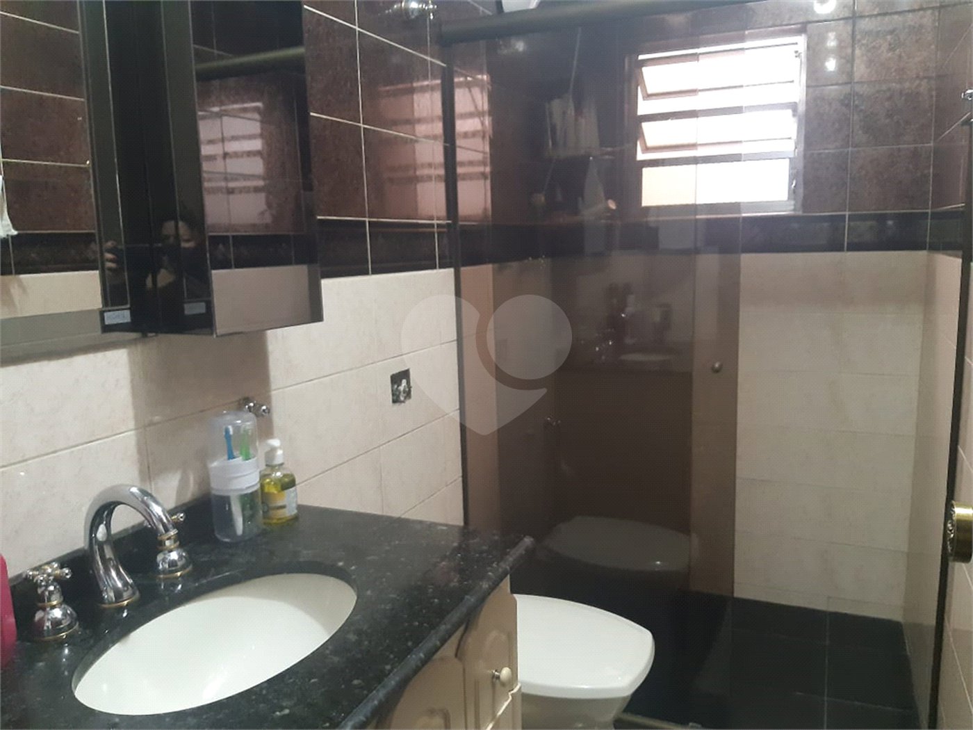 Sobrado à venda com 5 quartos, sendo 3 suítes, em Horto, São Paulo, SP