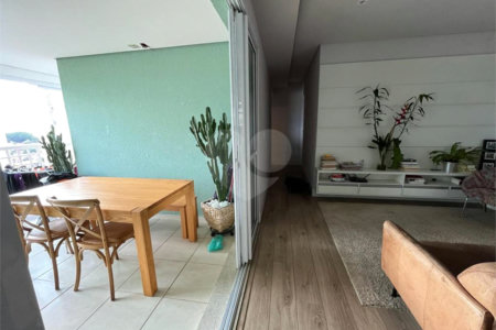 Apartamento à venda com 2 suítes em Condomínio Royal Park, São José dos Campos, SP