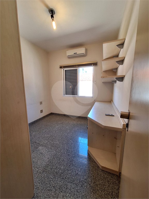 Casa à venda ou para alugar com 4 quartos, sendo 2 suítes,  em Santa Rosa, Vinhedo, SP